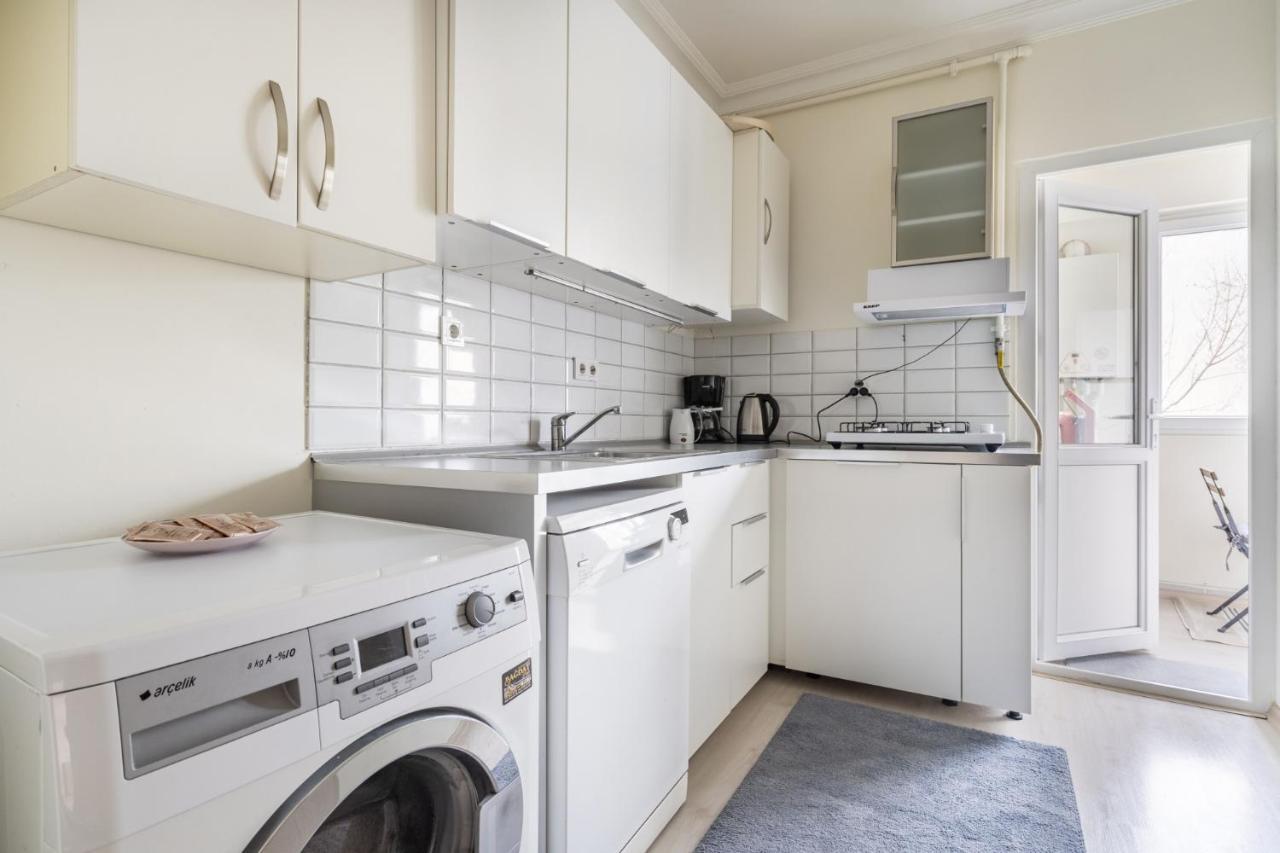 Modern Flat With Balcony On Bagdat Street Διαμέρισμα Κωνσταντινούπολη Εξωτερικό φωτογραφία